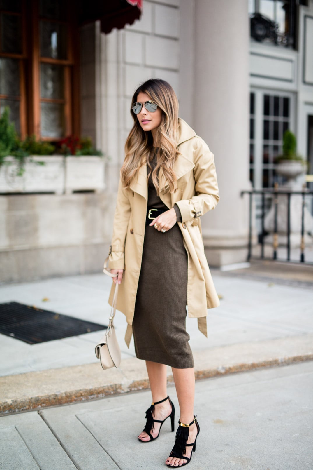 Pam Hetlinger wearing a Forever 21 knit midi dress, Chloe Georgia Bag, Chloe Fringe Sandals, Trench Coat and Mirrored Aviators