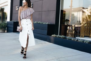 7 Chic One-Shoulder Tops To Buy Right Now | The Girl From Panama @pamhetlinger