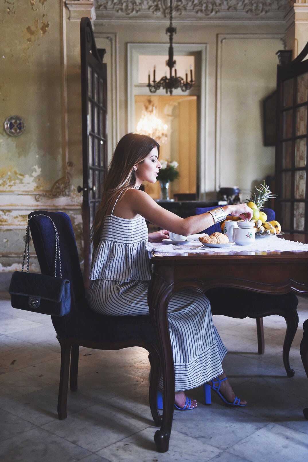 CHANEL Editorial in Cuba, Chanel Denim Bag, The Girl From Panama @pamhetlinger