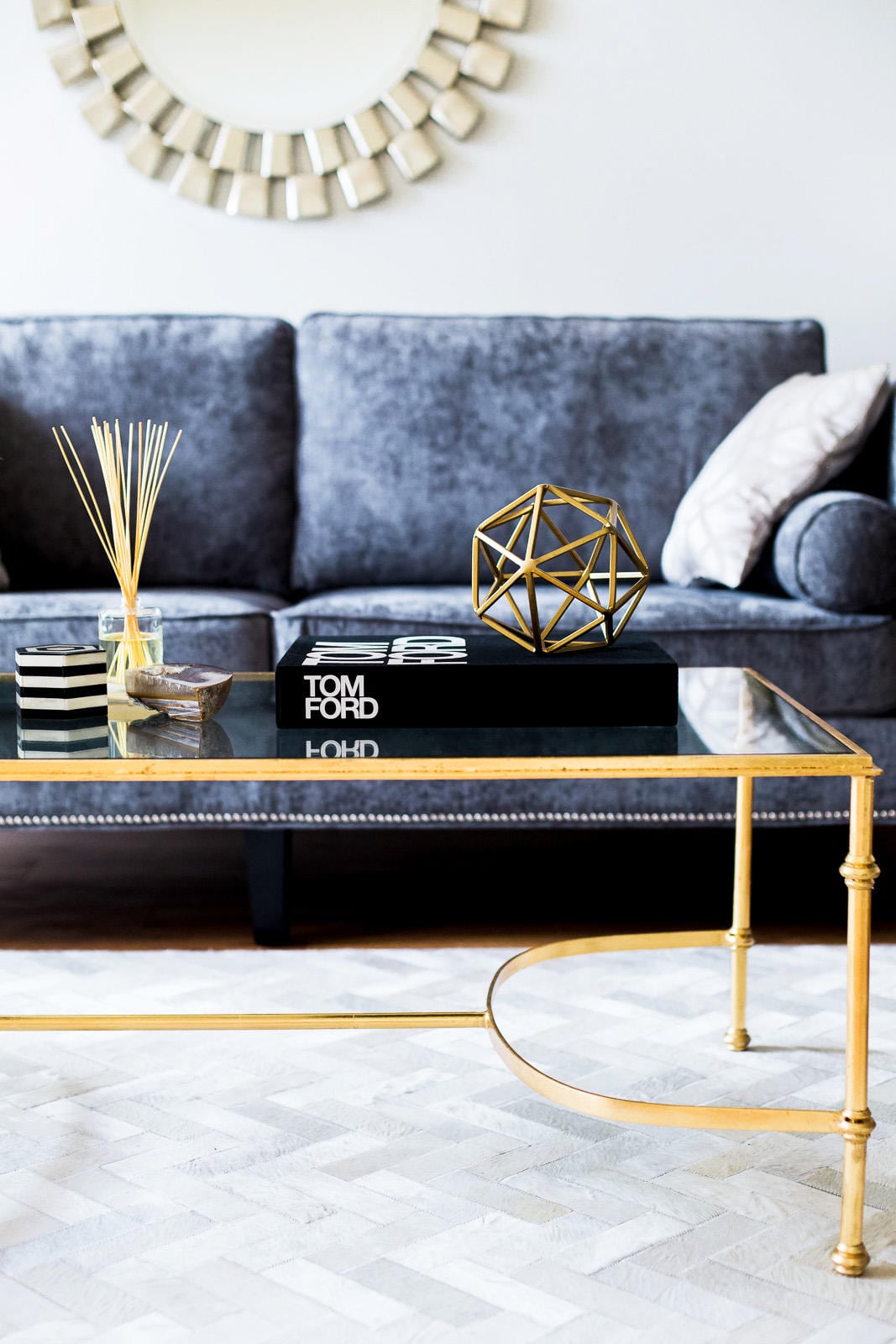 Chic and Glam Living Room | The Girl From Panama @pamhetlinger