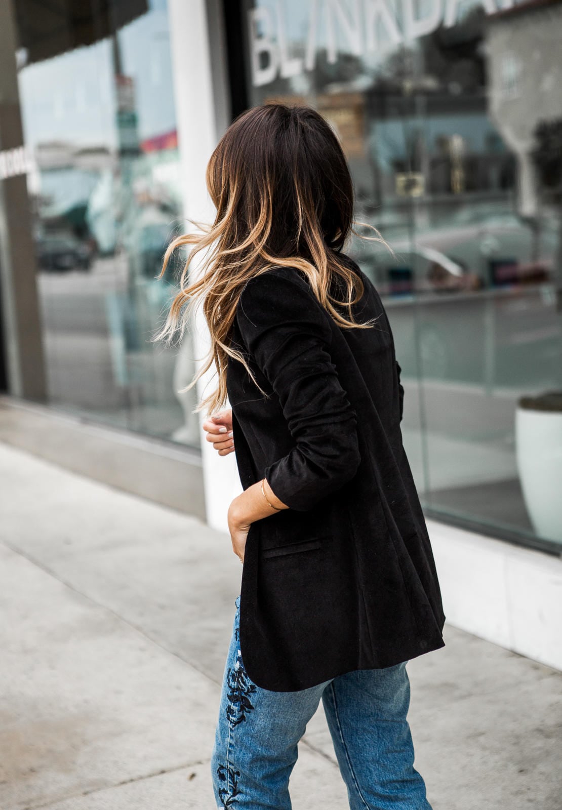 Pam Hetlinger wearing One Teaspoon Embroidered Jeans, Asos Lace-up Heels, Madewell Velvet Blazer, Choker, Black Friday Sales | The Girl From Panama