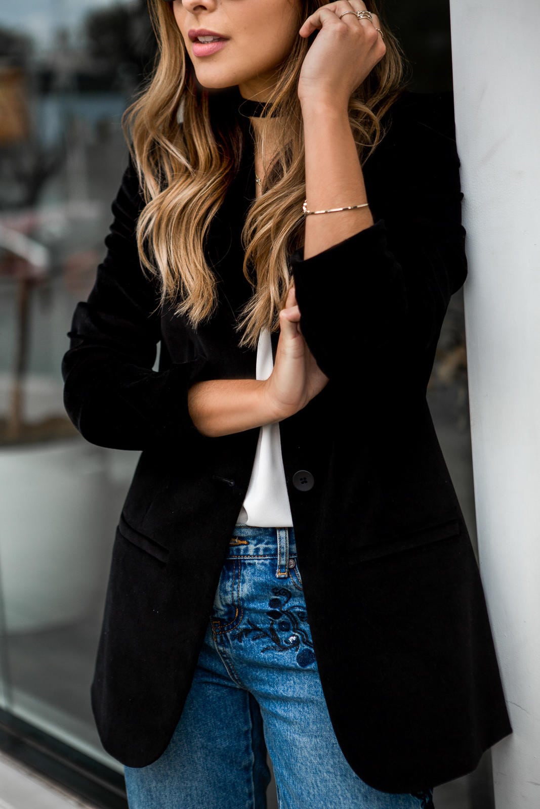 Pam Hetlinger wearing One Teaspoon Embroidered Jeans, Asos Lace-up Heels, Madewell Velvet Blazer, Choker, Black Friday Sales | The Girl From Panama