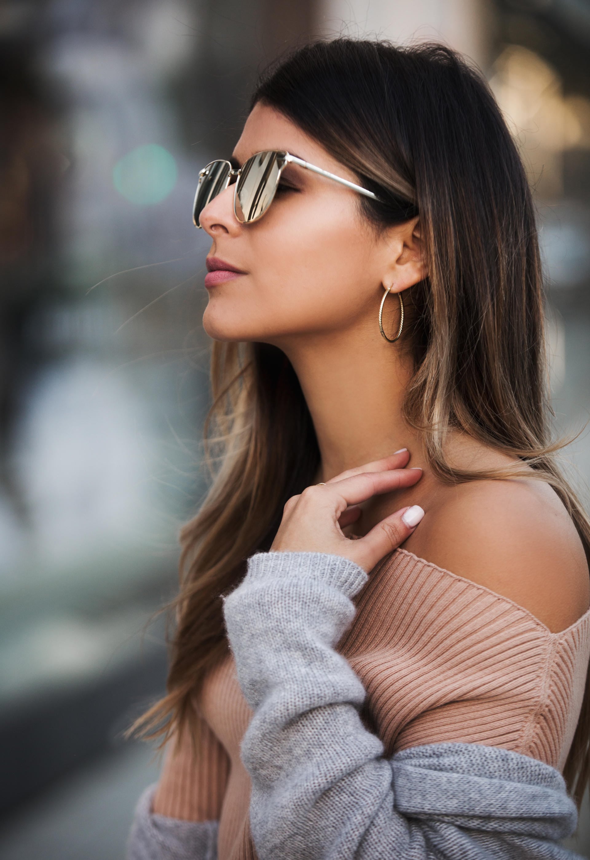 Pam Hetlinger wearing a nude sweater, grey cardigan and david yurman jewelry. Winter Inspired Look | The Girl From Panama @pamhetlinger