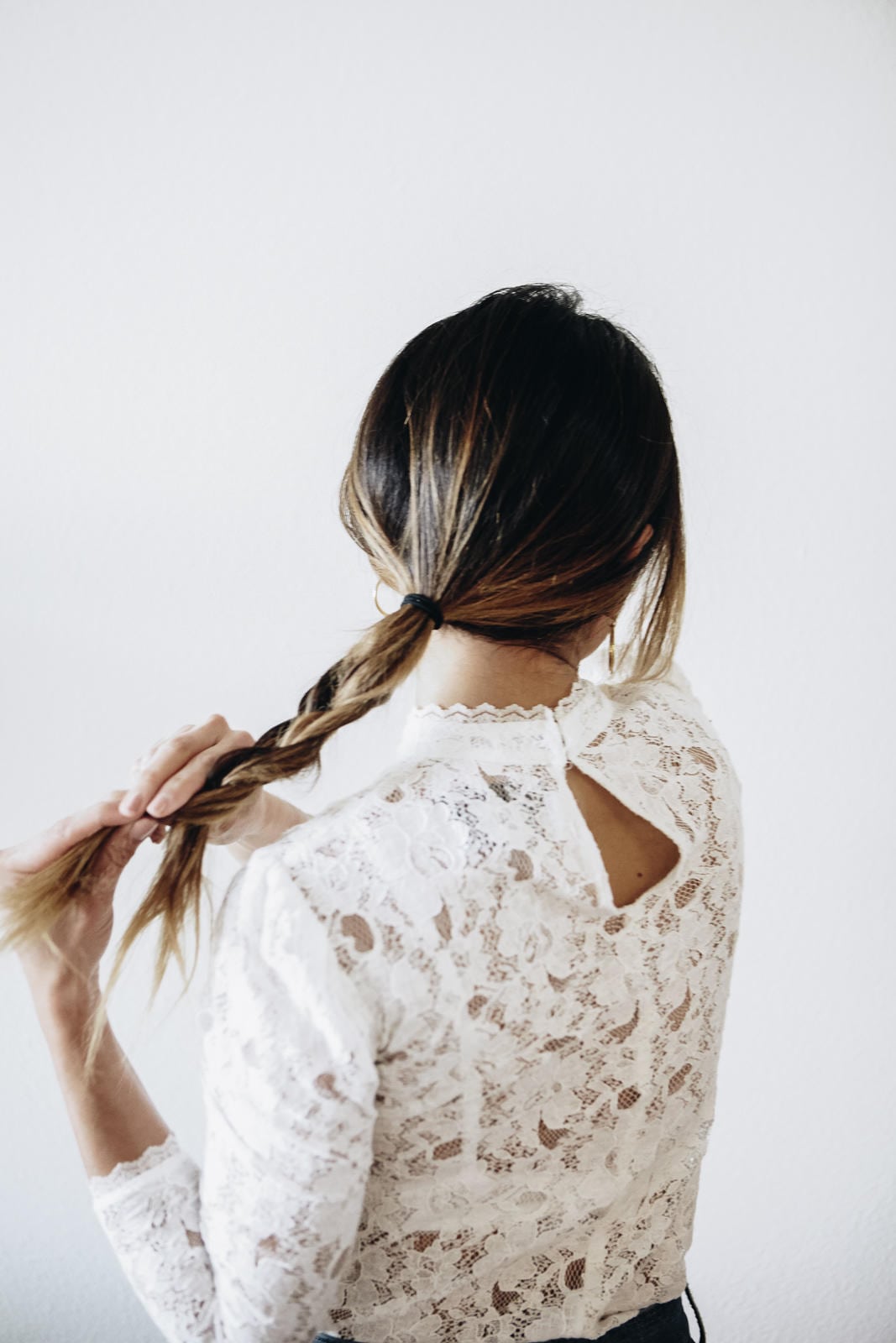 3 easy hairstyles - Messy braided Ponytail | The Girl From Panama 