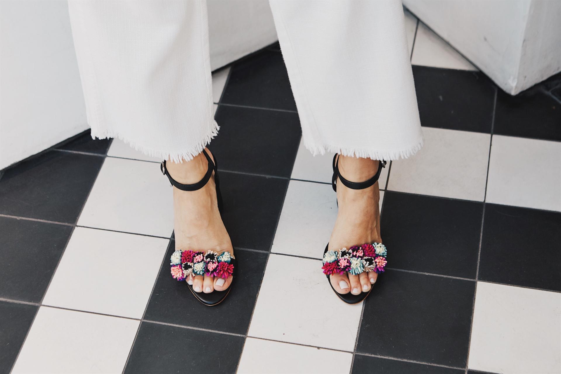 The top 10 best summer heels // Black Crop Top, White Pants, Loeffer Randall Layla Pom Poms sandals // The Girl From Panama 