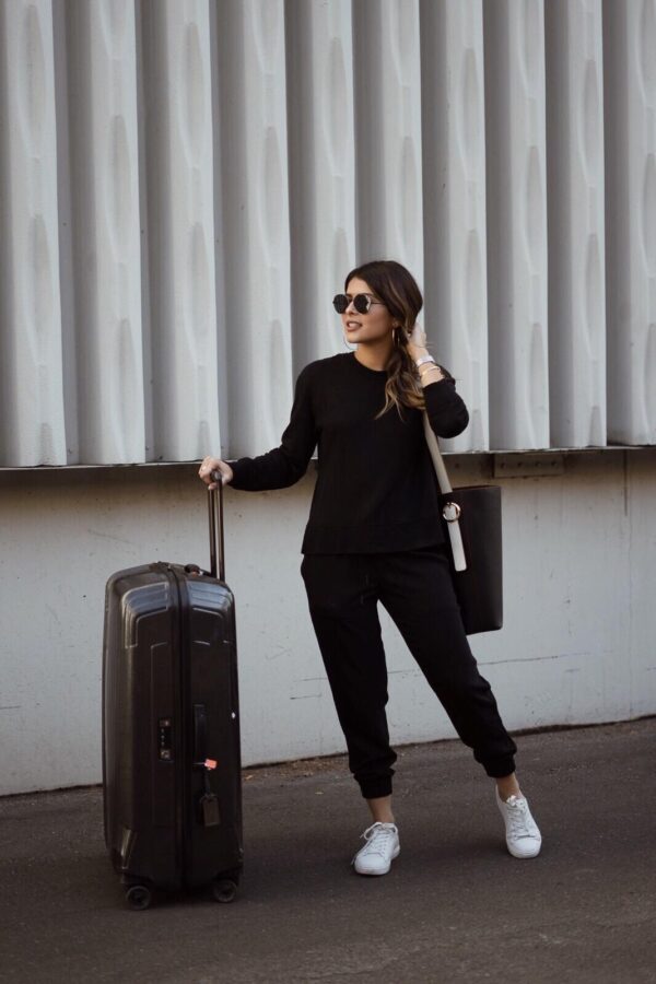 How to Create The Perfect Travel Outfit - The Girl from Panama