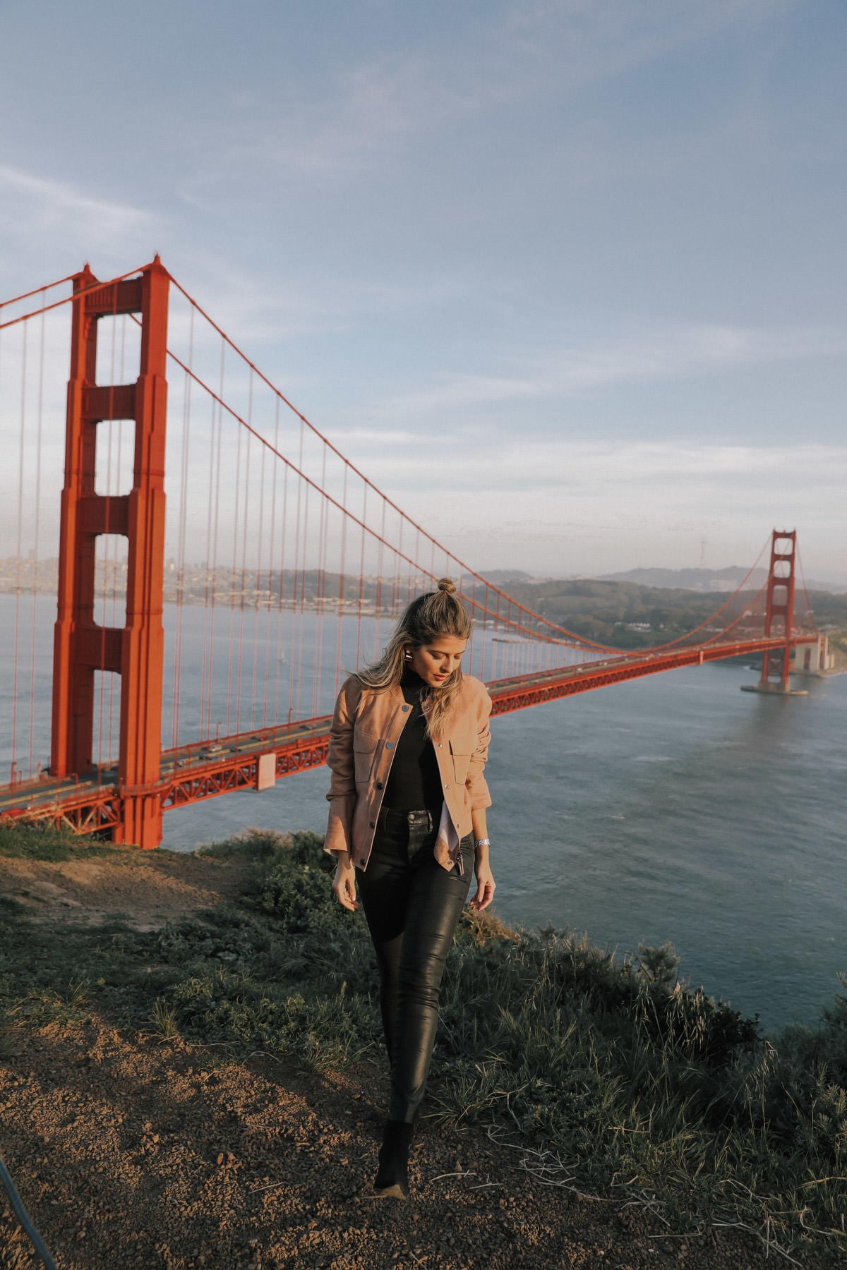 fashion portait at the golden gate bridge, san francisco, california