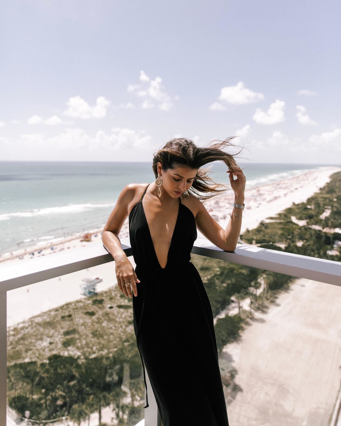 How to Take Better Instagram Outfit Photos by Pam Hetlinger | TheGirlFromPanama.com | Chic Summer Outfit, deep v dress, minimal style, beach outfit, la fashion blogger