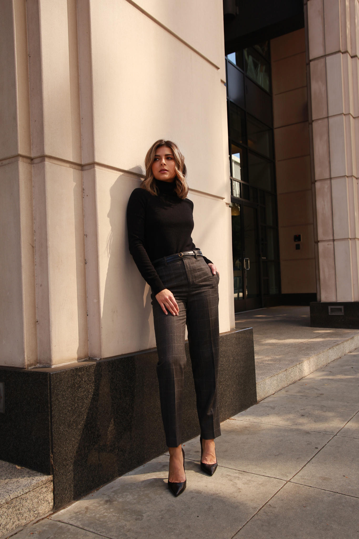 Chic Workwear Pieces You need for Fall by Pam Hetlinger | TheGirlFromPanama.com | Plaid trousers, Turtleneck Sweater, Classic American Style, Ralph Laurent office wear, Black pumps, double wrap belt, chic office style