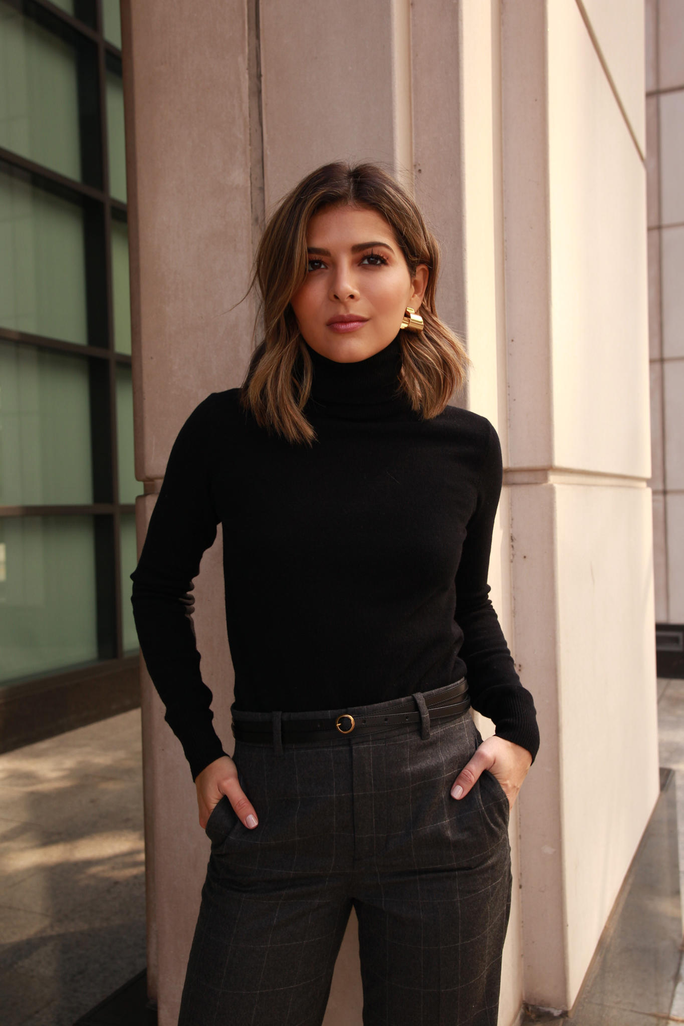 Chic Workwear Pieces You need for Fall by Pam Hetlinger | TheGirlFromPanama.com | Plaid trousers, Turtleneck Sweater, Classic American Style, Ralph Laurent office wear, Black pumps, double wrap belt, chic office style