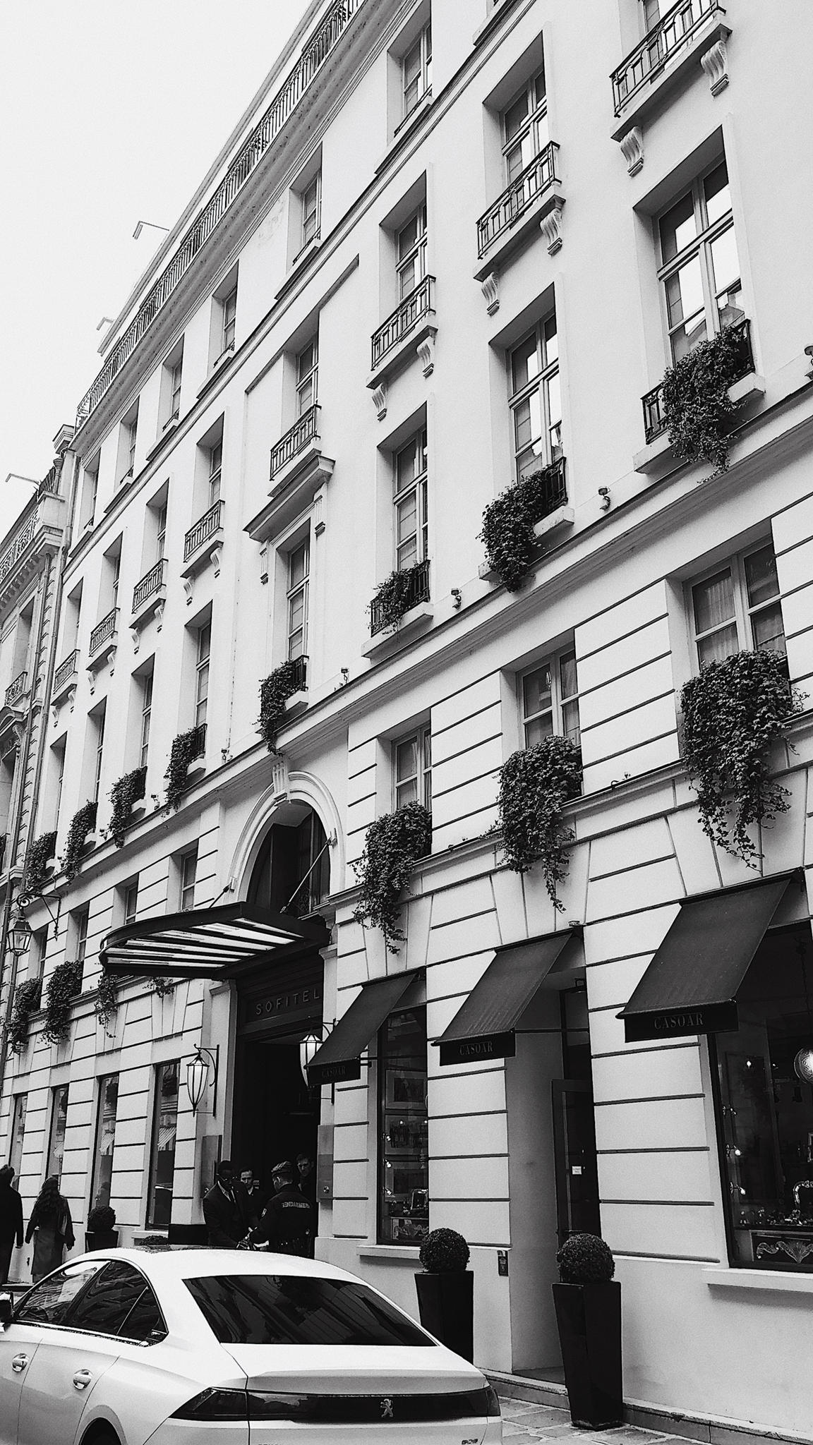 Pam Hetlinger Paris Style, Live the French Way Sofitel Hotels, La Nuit PFW Spring 2019 | TheGirlFromPanama.com