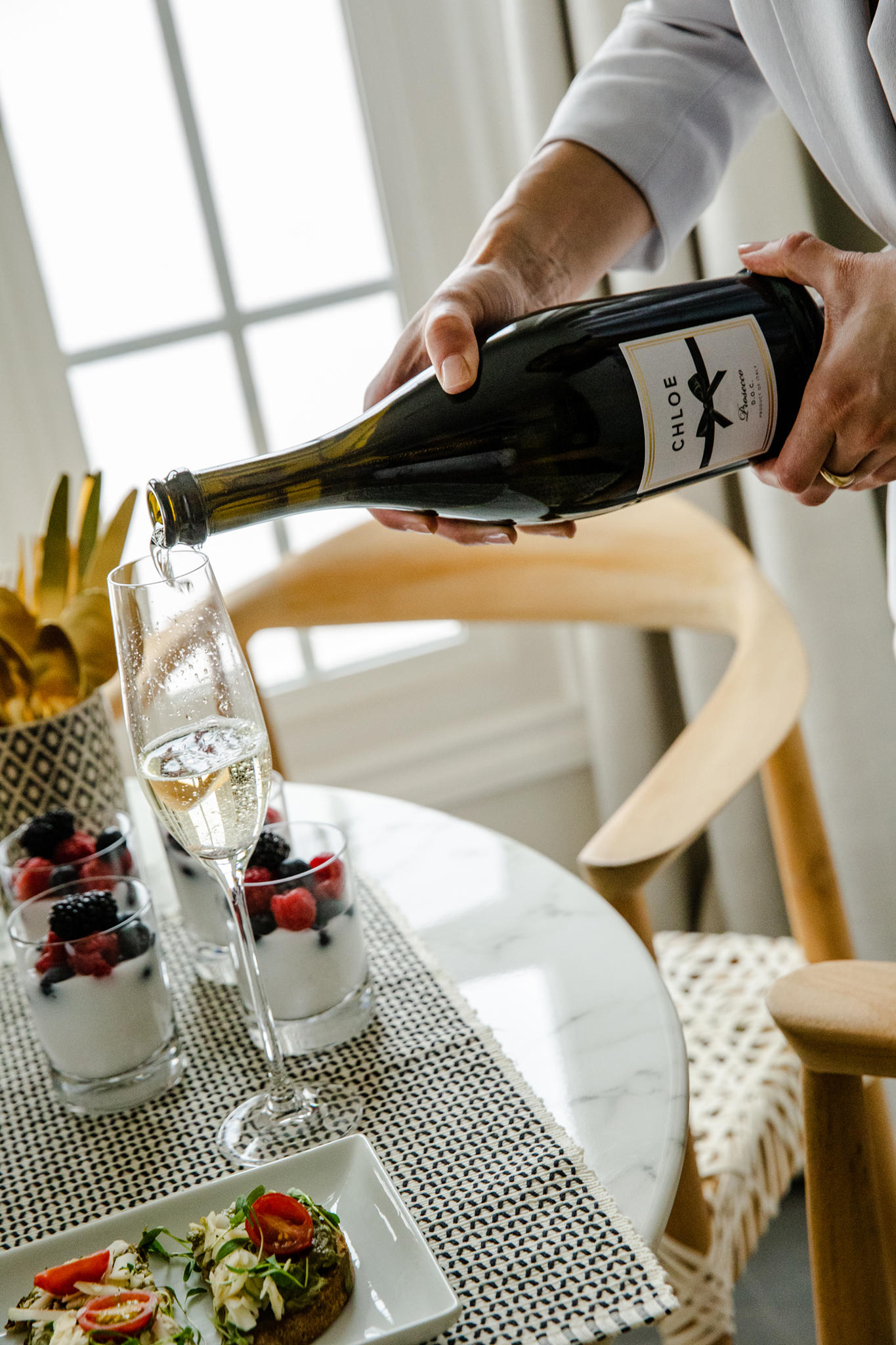 beautiful brunch ideas, girls brunch date, chloe wine, chloe wine prosecco | TheGirlFromPanama.com